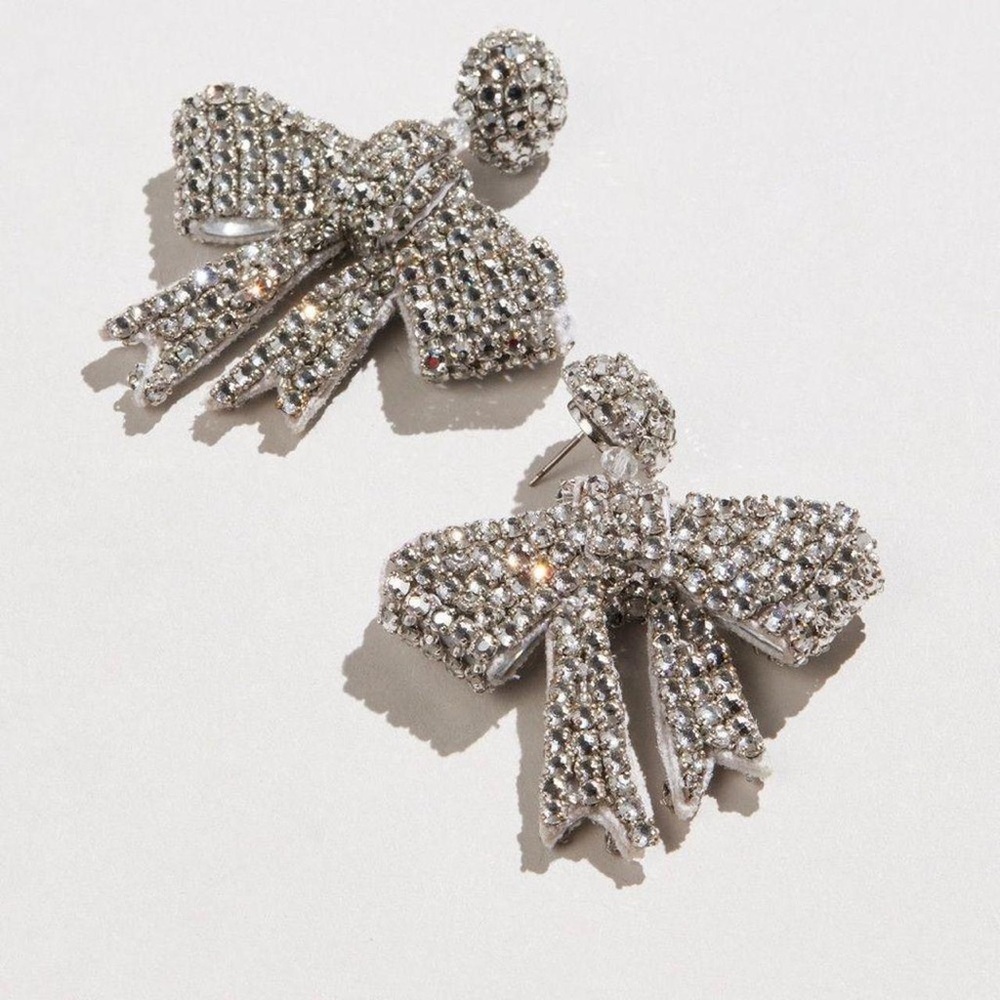 Oscar de la Renta Beaded Bow Earrings - Picture 2 of 8